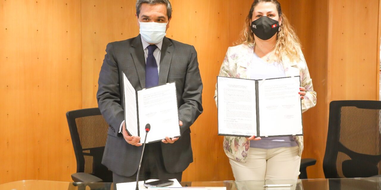 MTC y Sociedad Nacional de Radio y TV firman convenio para combatir a emisoras clandestinas
