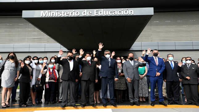 Ministro de Educación: “Tomaremos acciones inmediatas para el retorno a la presencialidad”