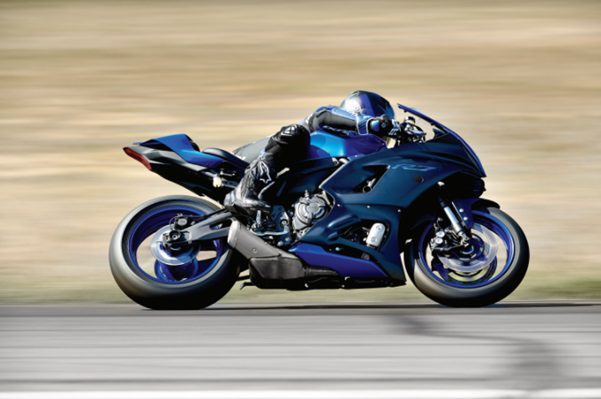 Yamaha presenta la nueva YZF-R7: la moto super deportiva y ligera de la serie R