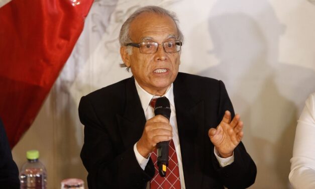Aníbal Torres arremete contra el cardenal Barreto y lo tilda de “miserable”