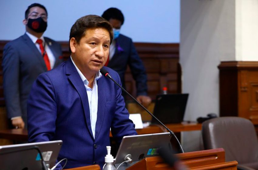 Congreso: Comisión de Ética aprueba investigar a congresista Guido Bellido