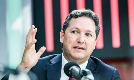 Daniel Salaverry: Congreso desestimó denuncia constitucional en su contra