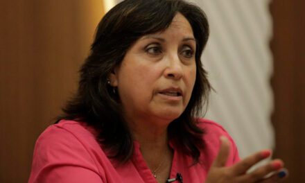 Dina Boluarte renuncia al Reniec luego de 9 meses en el Ejecutivo