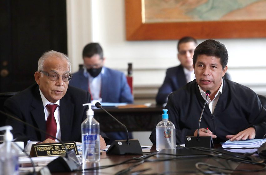 Gobierno envía al Congreso iniciativa de referéndum para nueva constitución