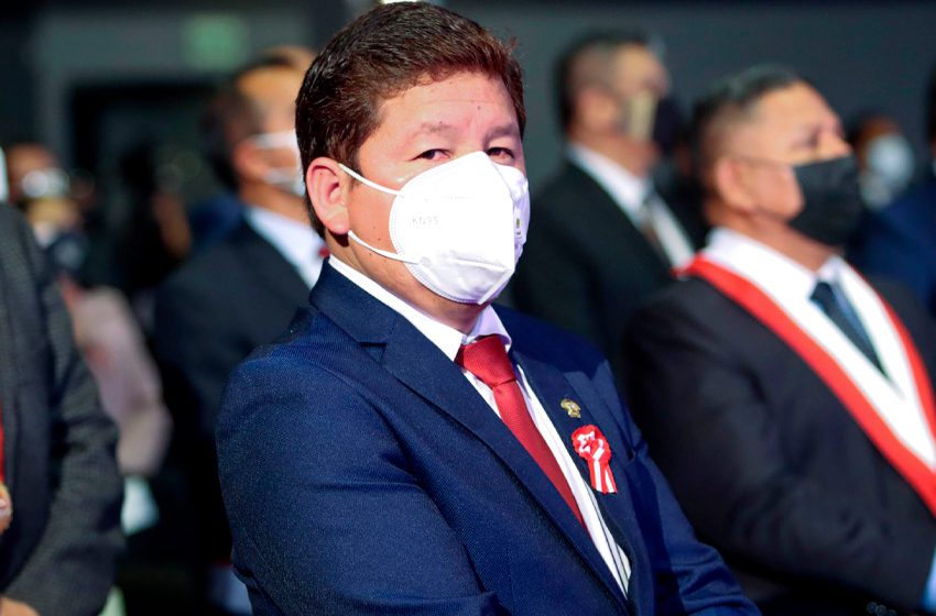 Guido Bellido afirma que solicitó pasajes para “Pinturita” a Daniel Abarca, exasesor del Mincetur