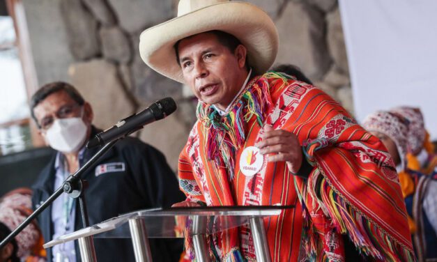 Pedro Castillo: “Hemos venido acá para hacer respetar el voto del pueblo peruano”