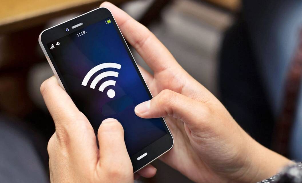 25 años del Internet satelital: ayudando a conectar a las personas con lo que más les importa