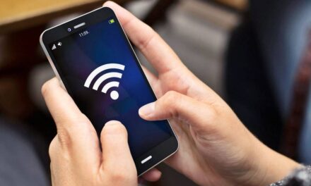 25 años del Internet satelital: ayudando a conectar a las personas con lo que más les importa