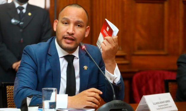 Alejandro Muñante asegura que si el Congreso censura al premier, no se estaría quemando la primera “bala de plata”