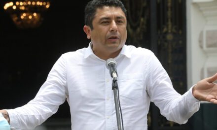 Congresista Montoya solicita la suspensión de Guillermo Bermejo “por haber insultado” a Luis Giampietri