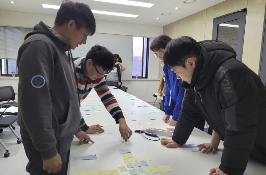 Robot terapéutico para personas con demencia y autismo fue creado por peruano en Corea