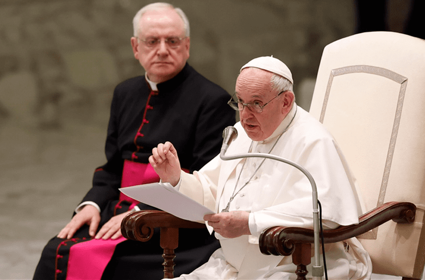 Papa Francisco en contra de las “monstruosidades” encontrado en Ucrania