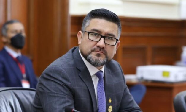 Geiner Alvarado acepta que tuvo una conversación telefónica con Fray Vásquez