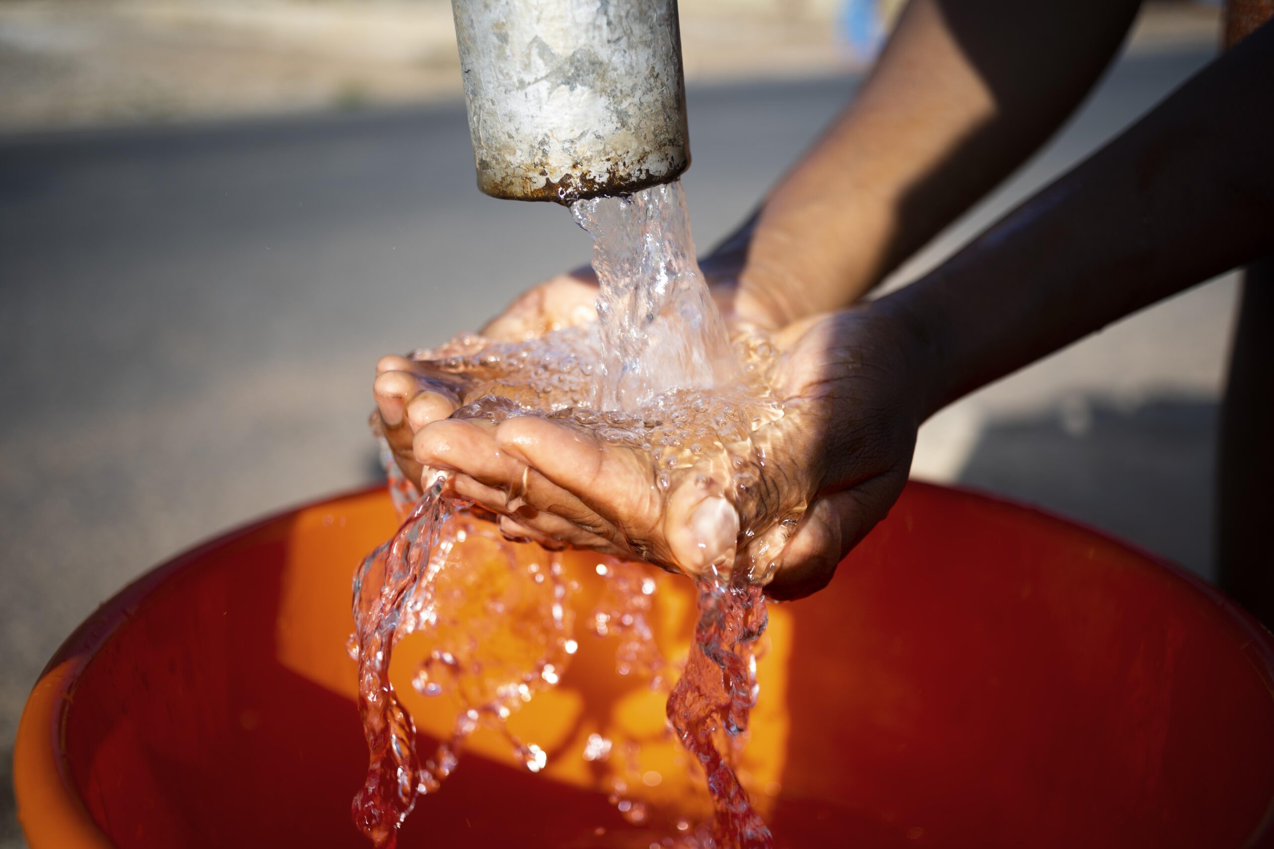 Ecolab Watermark™ Study 2025: El 83% de los latinoamericanos exige a las empresas liderar una «revolución de circularidad hídrica» ante el auge de la IA