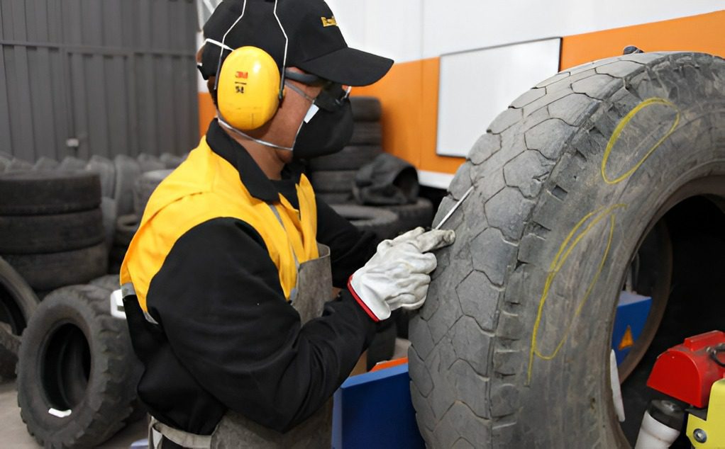 Economía circular sobre ruedas: Movil Bus reutiliza neumáticos y podría evitar hasta 115 toneladas de CO₂ al año