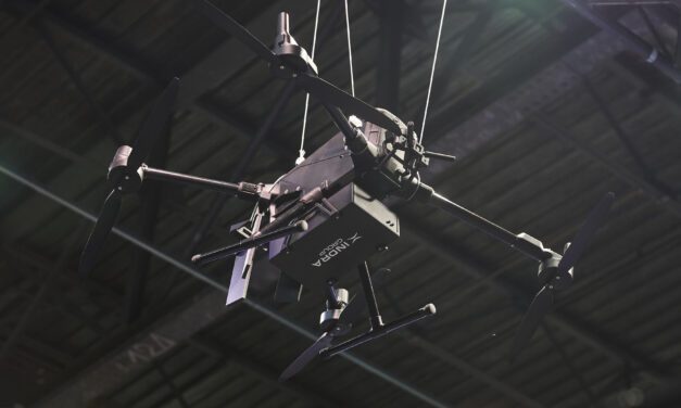CONOCE EL DRON QUE PUEDE DETECTAR LAS COMUNICACIONES ENEMIGAS DESDE 100 METROS DE ALTURA Y EN DECENAS DE KILÓMETROS A LA REDONDA