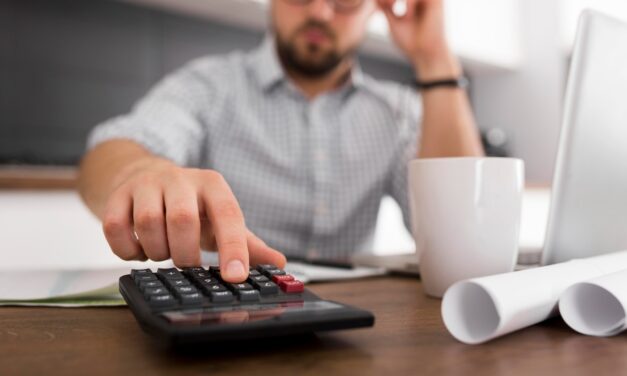 ¿Tu negocio tuvo que buscar dinero para pagar la gratificación? Cinco señales para ordenar la caja