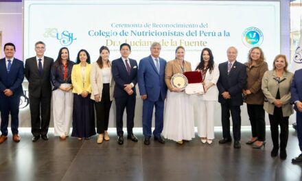 Colegio de Nutricionistas distingue a presidenta ejecutiva de la USIL por impulsar el bienestar universitario