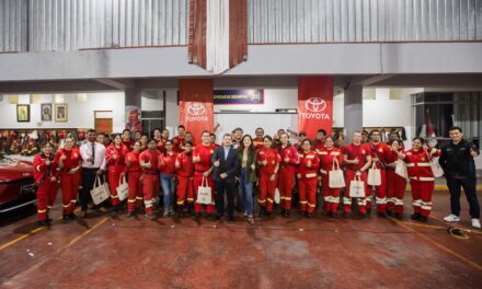 Más vehículos electrificados en las calles: Bomberos refuerzan su preparación técnica