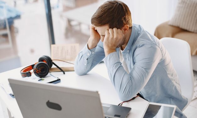¿Te atrasaste con una deuda? Así puede influir en cómo te evalúan otras entidades